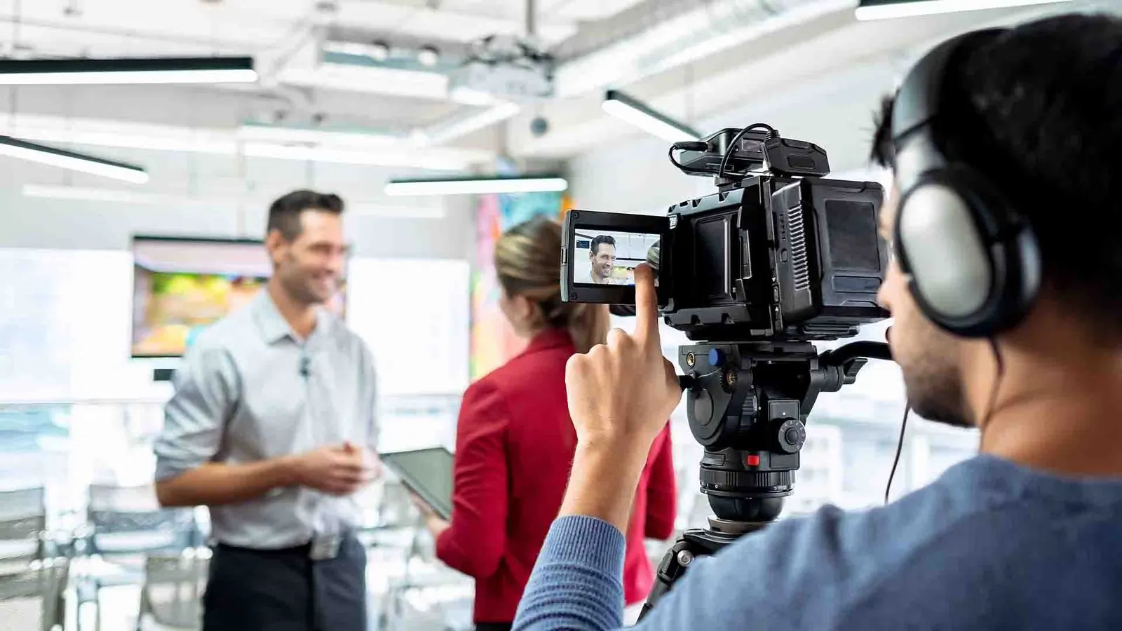Video interview behind the scenes